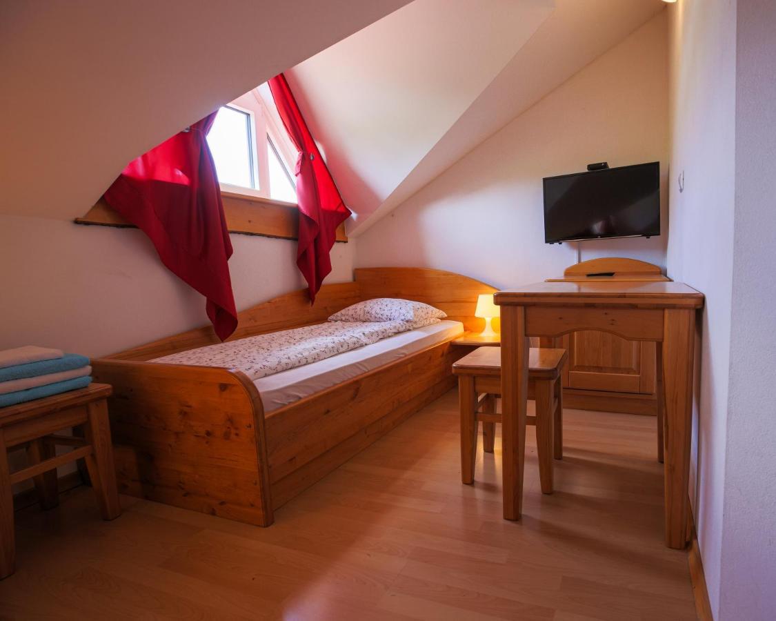 Domacija Malnarjevi Villa Villa Slavina ภายนอก รูปภาพ